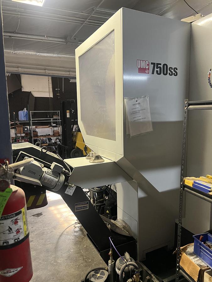 Used 2016 HAAS UMC-750SS 5-Axis CNC Vertical Machining Center