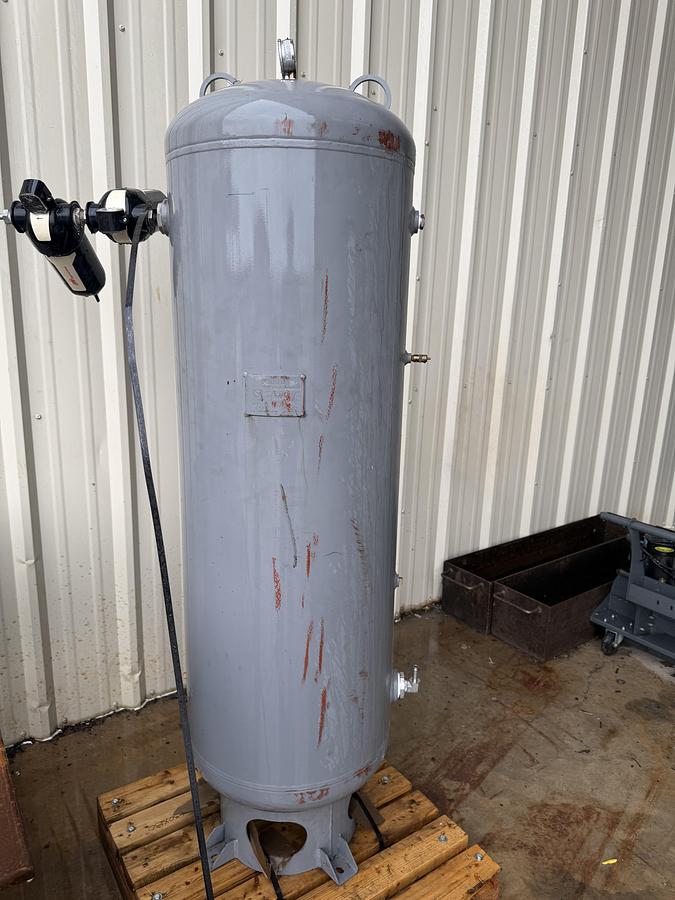 Used 2022 EATON 30 HP ROTARY SCREW AIR COMPRESSOR  Only 1,869 Power on Hours