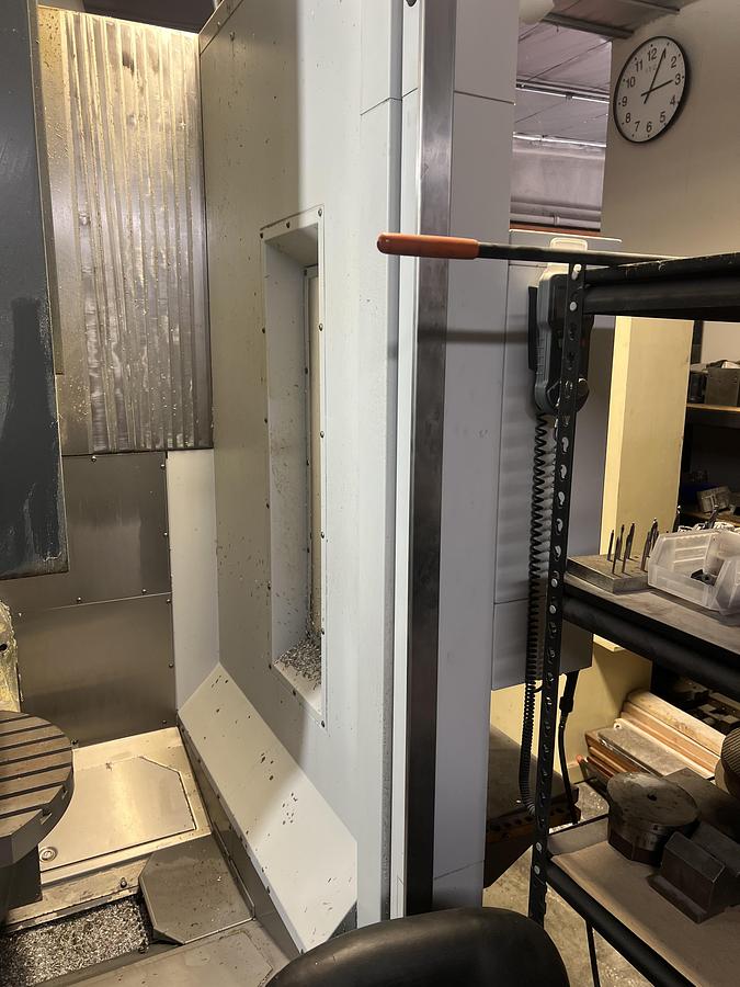 Used 2016 HAAS UMC-750SS 5-Axis CNC Vertical Machining Center