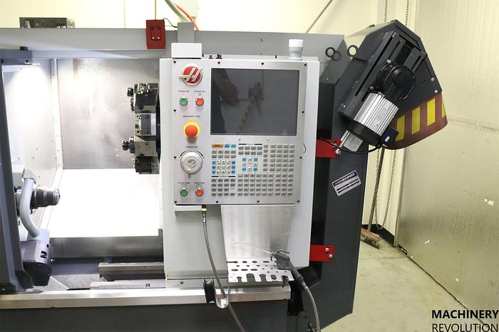 Used 2016 HAAS ST-15 CNC Turning Center With Tailstock / LiveTooling / Tool Pre-Setter