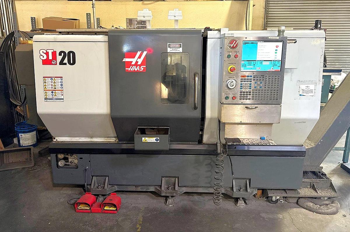Used 2013 HAAS ST-20 CNC Turning Center with Tailstock