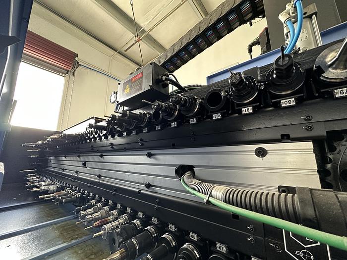 Used 2020 DOOSAN DVF5000 5-Axis CNC Vertical Machining Center