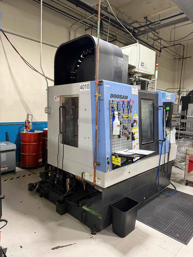 Used 2008 DOOSAN MV3016L 4-Axis Rotary Table CNC Vertical Machining Center