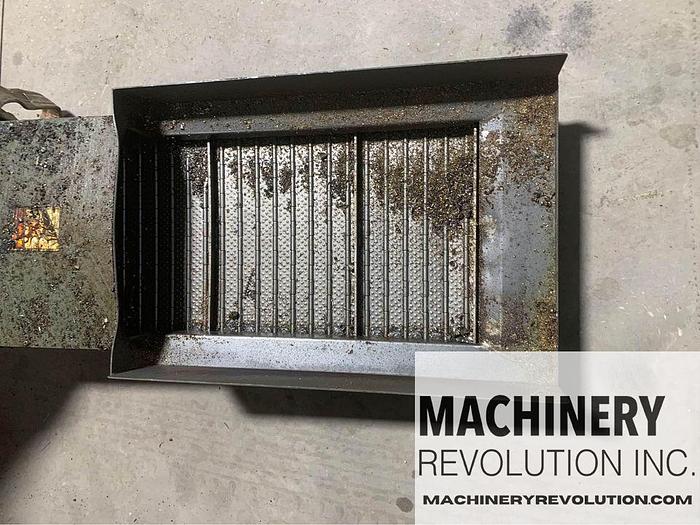 Used 2012 OKUMA Genos L 400 CNC Lathe with TailStock / Automatic Tool Presetter