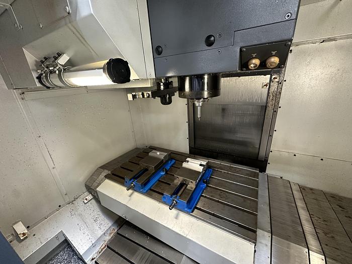 Used 2005 Mori Seiki DuraCenter 5 CNC Vertical Machining Center