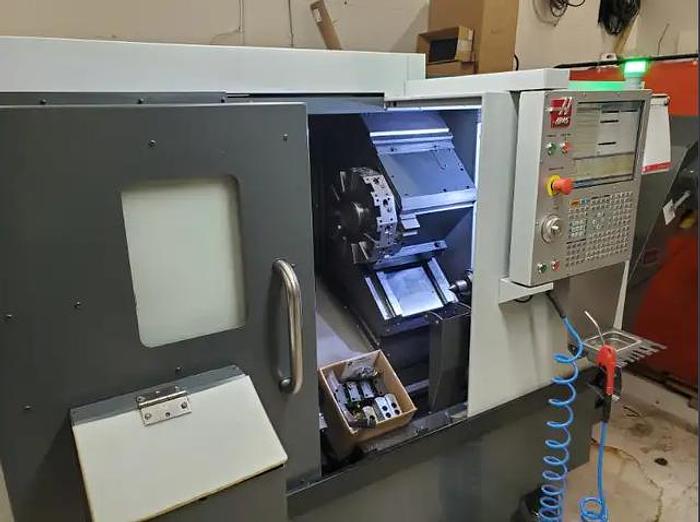 Used 2020 HAAS ST-15 CNC Turning Center With Tailstock / Parts Catcher / Tool Pre-Setter / Barfeeder