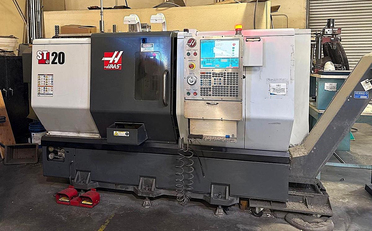 Used 2013 HAAS ST-20 CNC Turning Center with Tailstock