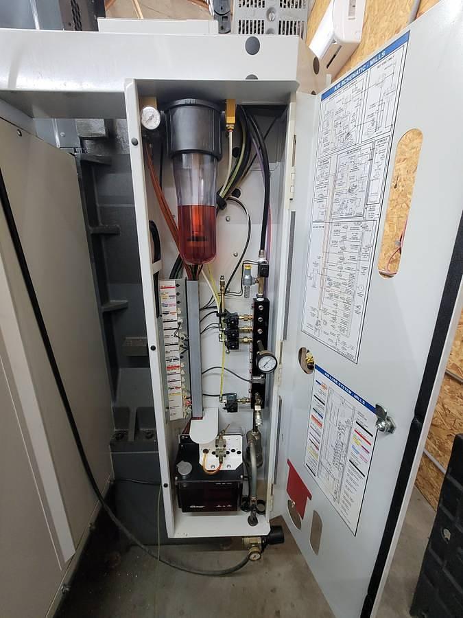 Used 2014 HAAS VF-2 3-axis Vertical Machining Center