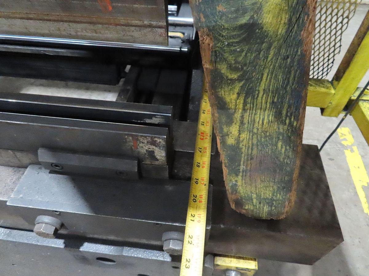 Used 1998 AMADA HFB 2204 14' Press Break