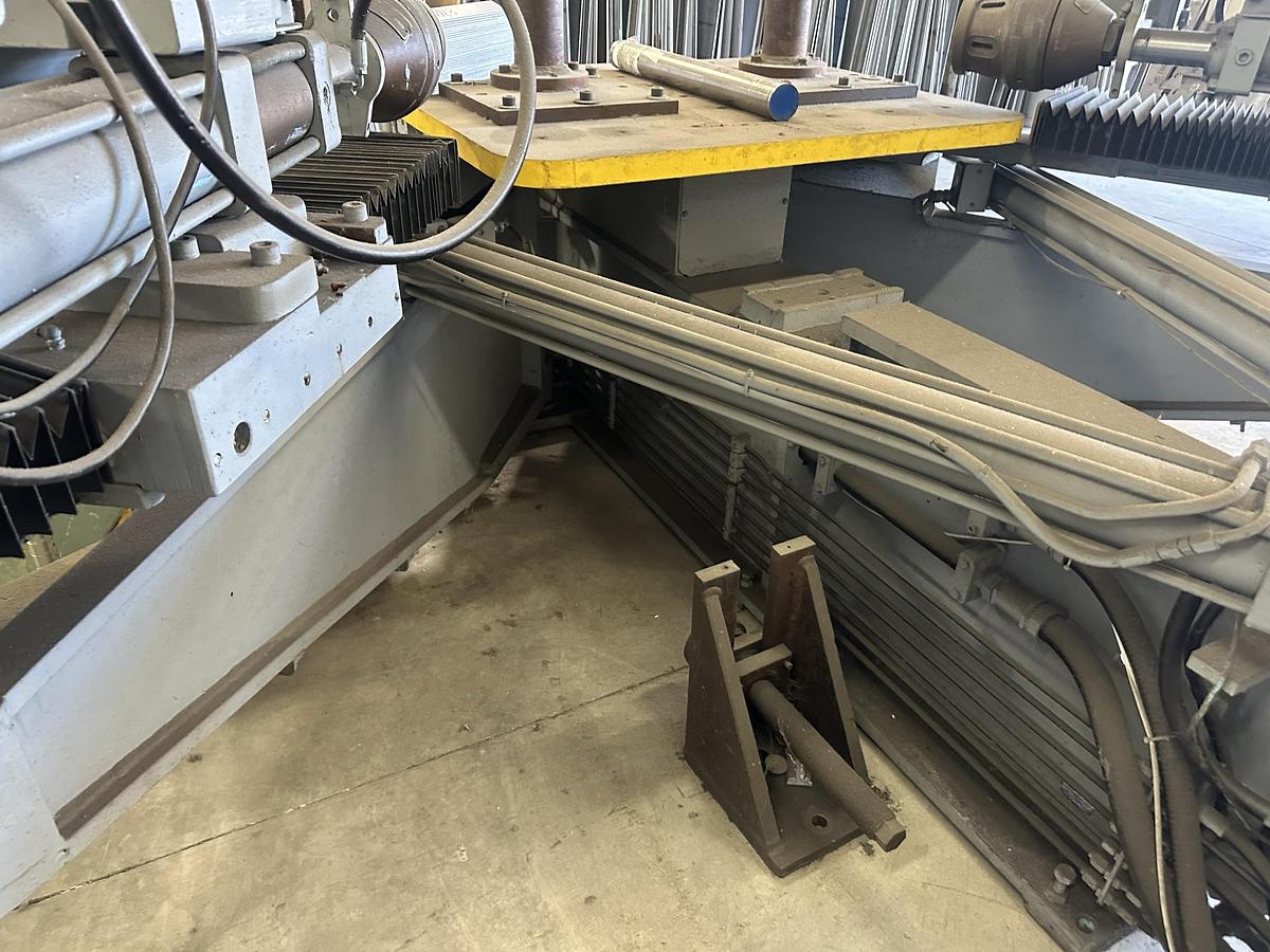 Used Hufford A-8 Stretch Forming Machine