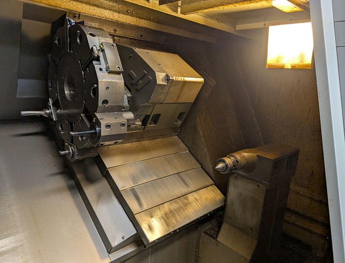Used 2011 HAAS SL-40 CNC Turning Center with Live Tooling / C-Axis / Programmable Tailstock