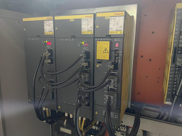 Used 1997 DAEWOO PUMA 200C CNC Turning Center with Bar Feeder