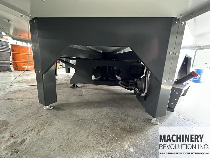 Used 2022 HAAS UMC-500SS Pallet Pool 5-Axis 12,000 RPM Spindle CNC Vertical Machining Center ***Like New 80 Cutting Hours***