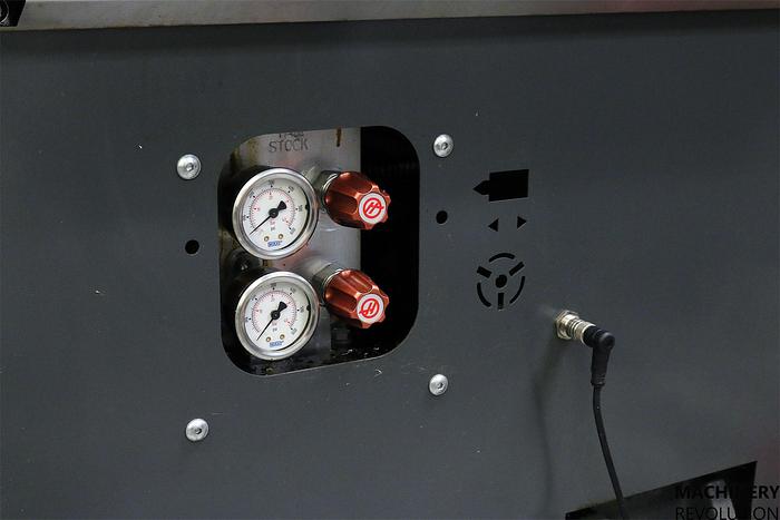 Used 2016 HAAS ST-15 CNC Turning Center With Tailstock / LiveTooling / Tool Pre-Setter