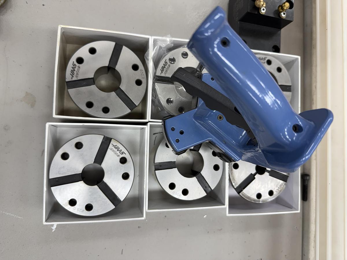 Used 2024 HAAS ST-15Y Sub Spindle CNC Lathe & HAAS Bar Feeder Only 35 Cutting Hours