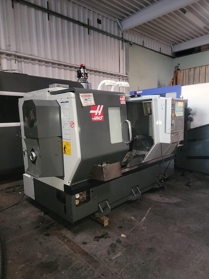 Used 2013 HAAS ST-20Y CNC Turning Center with Y-Axis / Live Tooling / Bar Feeder