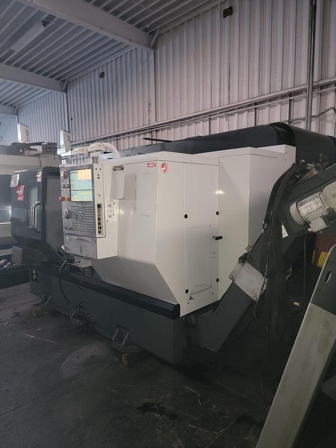 Used 2013 HAAS ST-20Y CNC Turning Center with Y-Axis / Live Tooling / Bar Feeder