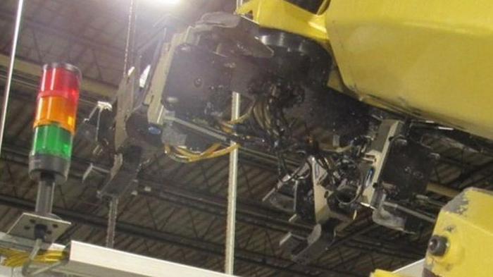 Used 2015 FANUC M20ia Robot with R30ib Control