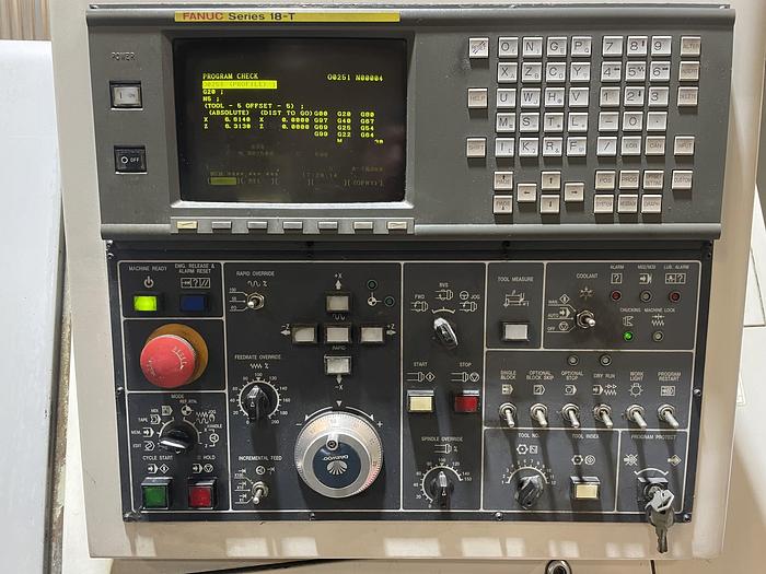 Used 1997 DAEWOO PUMA 200C CNC Turning Center with Bar Feeder