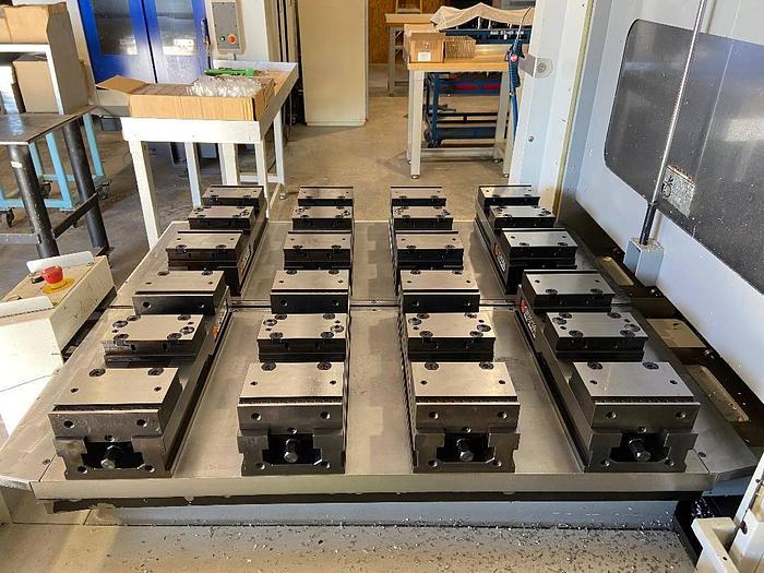 Used 2006 HAAS VF-3SS APC CNC Vertical Machining Center