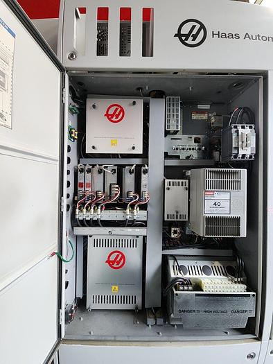 Used 2015 HAAS UMC 750SS 5-Axis CNC Vertical Machining Center