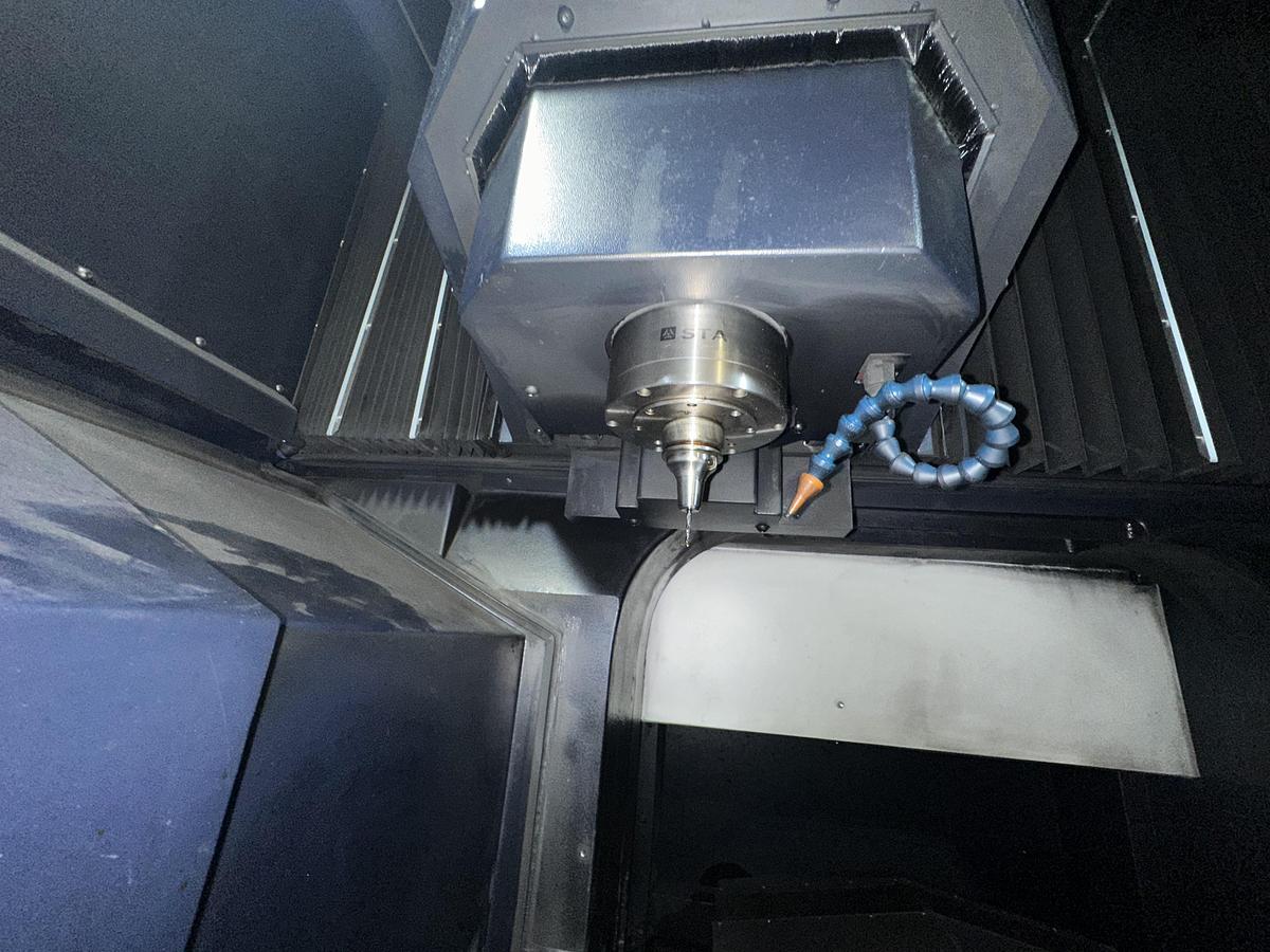 Used 2018 HWACHEON Hi-M G1 CNC High Speed High Precision Vertical Machining Center