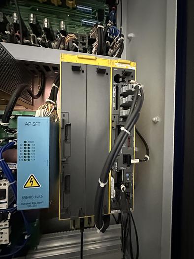 Used 2005 Mori Seiki DuraCenter 5 CNC Vertical Machining Center