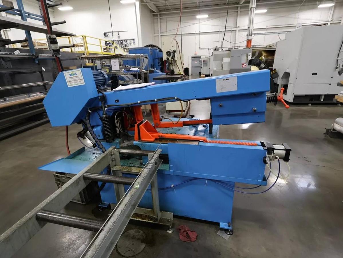 Used 2014 DoALL 400S Horizontal Band Saw with 10' Conveyor