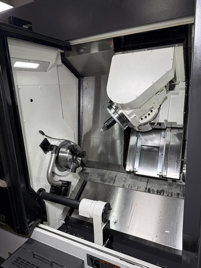 Used OKUMA MULTUS B250II Like Brand New Only 104 Hours Total Running Time