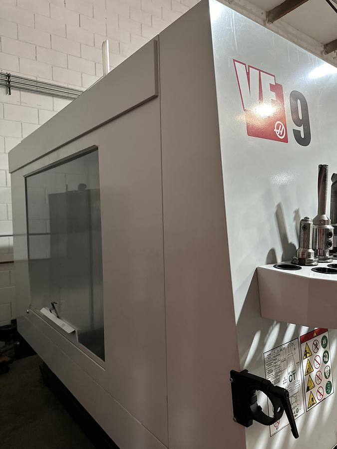 Used 2021 HAAS VF-9/40 Vertical Machining Center
