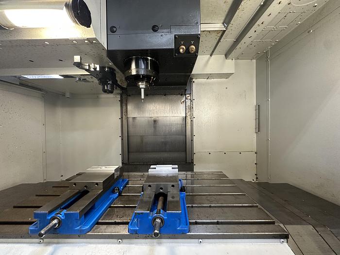 Used 2005 Mori Seiki DuraCenter 5 CNC Vertical Machining Center