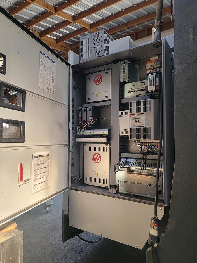 Used 2016 HAAS VM-6 12,000 rpm CNC Vertical Machining Center