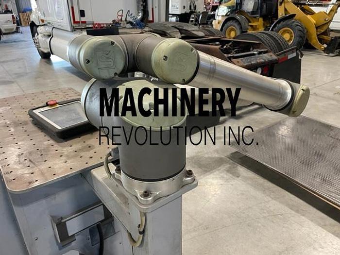 Used 2017 UNIVERSAL ROBOTS UR10 Robot with Fixture Table