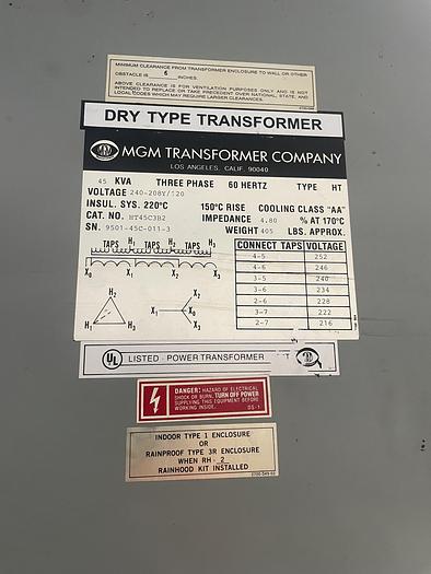 Used 2016 OKUMA Genos L 400 CNC Lathe with TailStock & Tool Presetter