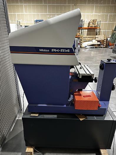 Used Mitutoyo PH-A14 Optical Comparator
