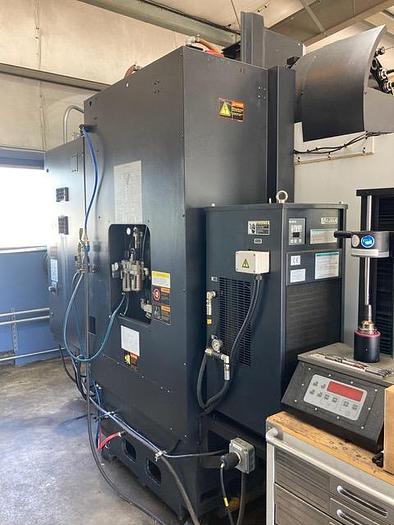 Used 2012 DOOSAN DOOSAN DNM 400 4-AXIS CNC VERTICAL MACHINING CENTER