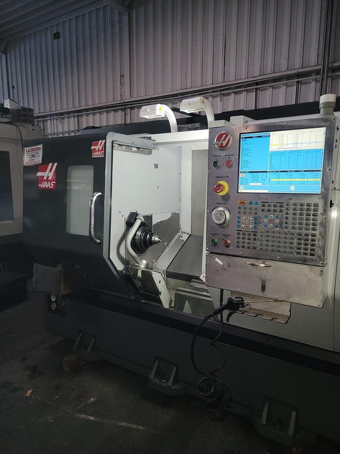 Used 2013 HAAS ST-20Y CNC Turning Center with Y-Axis / Live Tooling / Bar Feeder