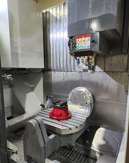 Used 2016 HAAS UMC-750SS 5-Axis CNC Vertical Machining Center