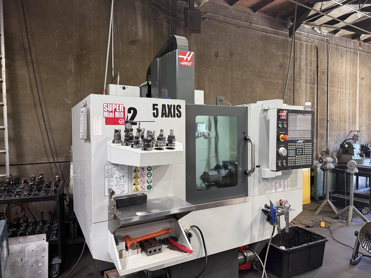 Used 2019 HAAS Super Mini Mill 2 10,000 rpm 5 Axis Vertical Machining Center Low Hours