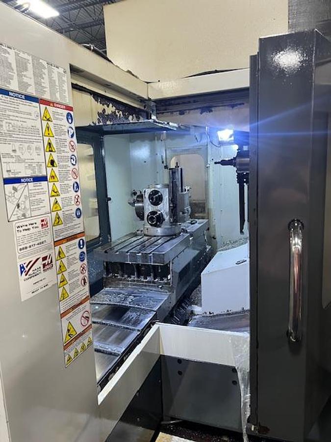 Used 2010 HAAS ES-5 4-Axis CNC Horizontal Machining Center