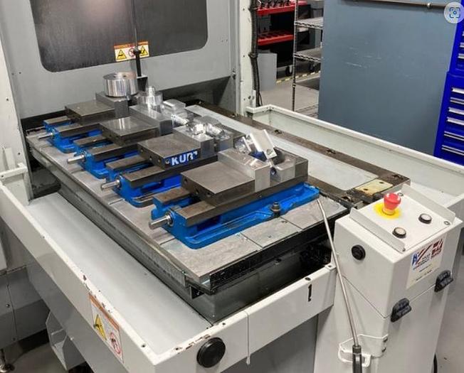 Used 2009 HAAS VF-3SS APC CNC Vertical Machining Center