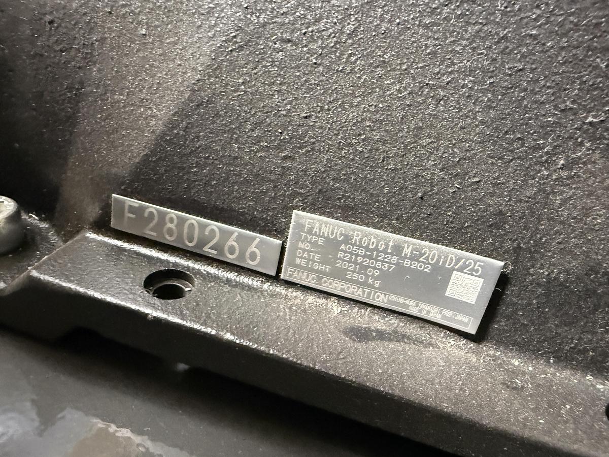 Used OKUMA MULTUS B250II Like Brand New Only 104 Hours Total Running Time