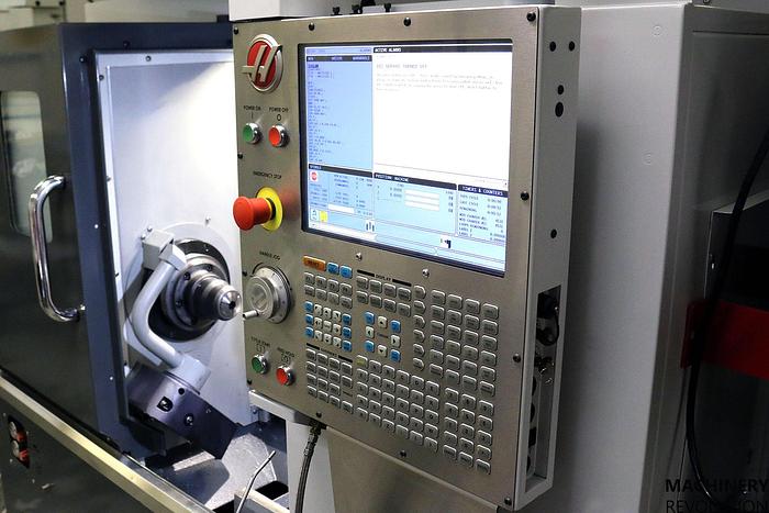 Used 2016 HAAS ST-15 CNC Turning Center With Tailstock / LiveTooling / Tool Pre-Setter