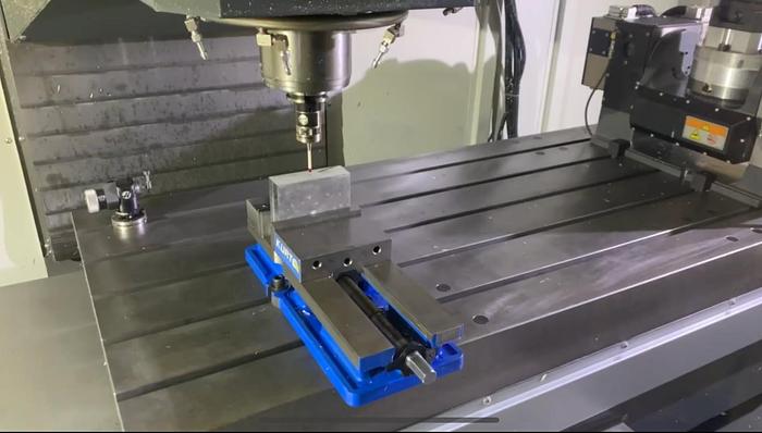 Used 2020 HAAS Haas VF6-SS 5-Axis CNC Vertical Machining Center