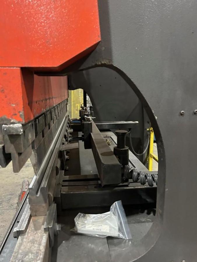 Used 1991 AMADA 137-Ton x 10' Amada FBD-1253E Press Brake