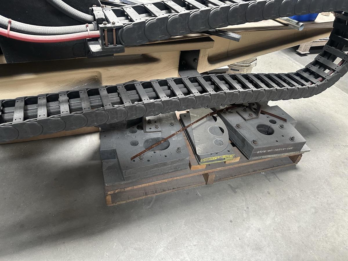 Used Hufford A-10 Stretch Forming Machine