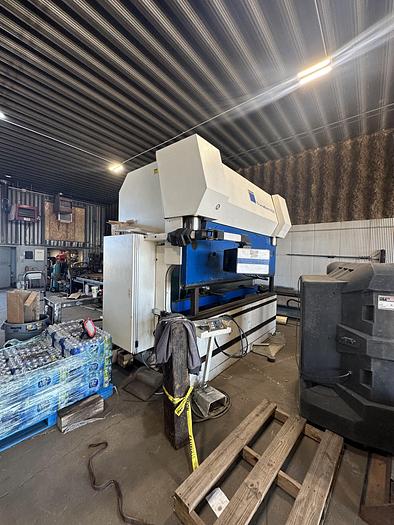 Used 2000 Trumpf 5-Axis TrumaBend V230 257 Ton Press Brake 144" Automatic Backguage R1, R2 Fingers