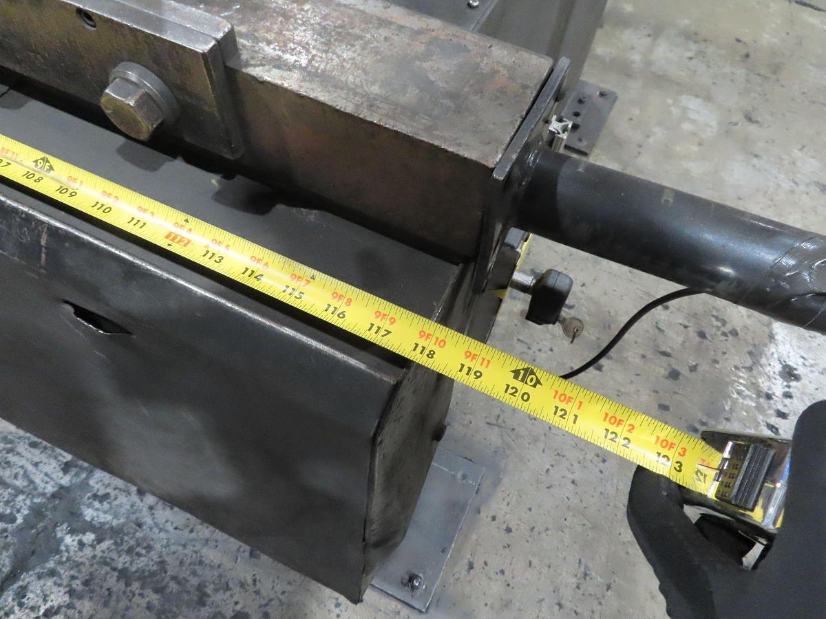 Used 1991 AMADA 137-Ton x 10' Amada FBD-1253E Press Brake