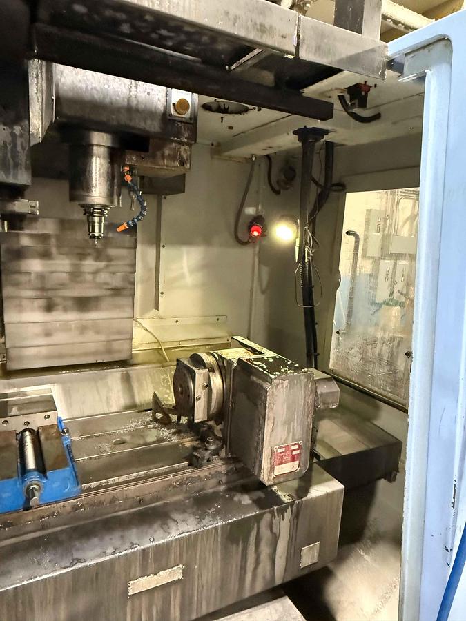 Used 2008 DOOSAN MV3016L 4-Axis Rotary Table CNC Vertical Machining Center