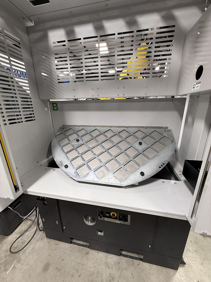 Used OKUMA MULTUS B250II Like Brand New Only 104 Hours Total Running Time